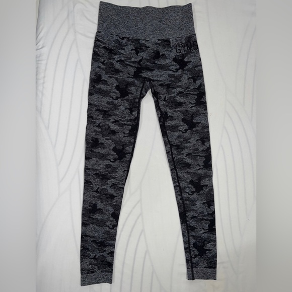 Gymshark Camo Seamless Bundle (S) - Picture 3 of 3